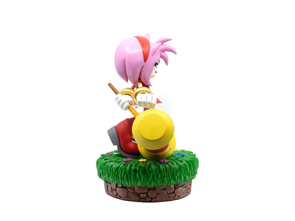 Sonic the Hedgehog Staty Amy 35 cm