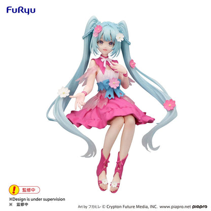 From "Hatsune Miku" comes this detailed PVC statue! It stands approx. 14 cm tall and comes in a printed box.