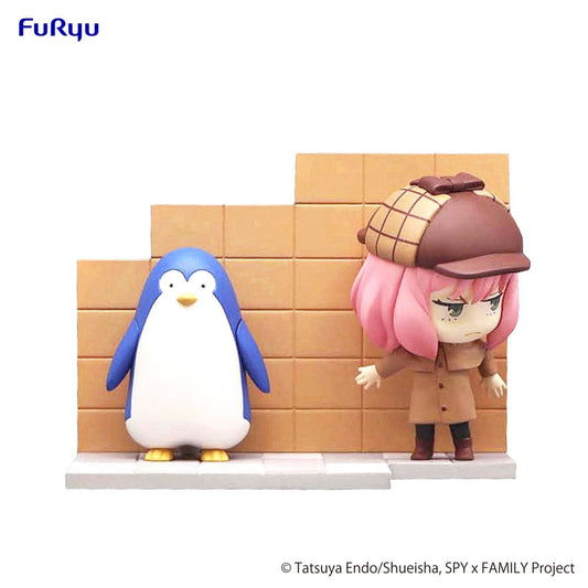 Spy x Family Hold Figur PVC Staty Anya & Penguin 10 cm