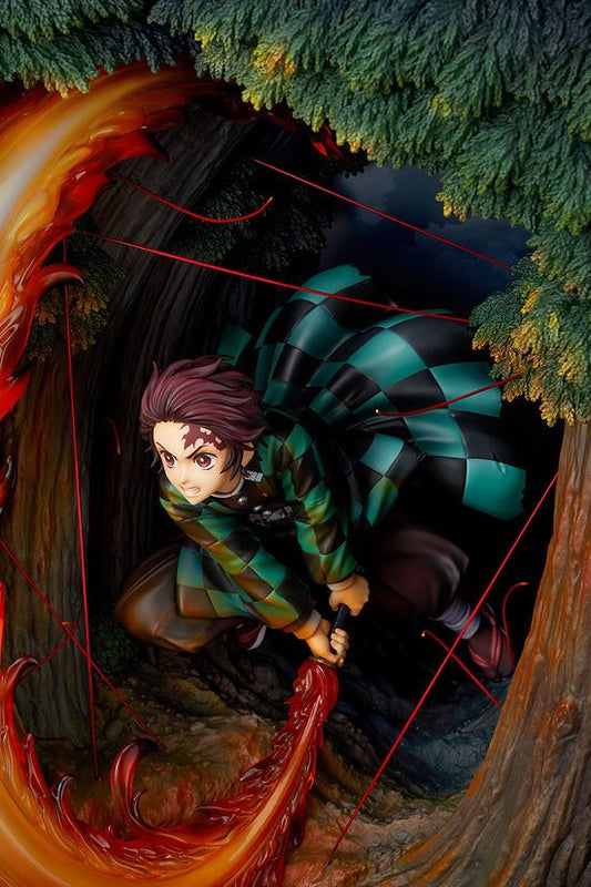 Demon Slayer: Kimetsu no Yaiba PVC Staty Tanjiro Kamado: Hinokami Kagura Dance 36 cm