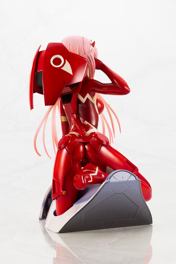 Darling in the Franxx PVC Staty 1/7 Zero Two 17 cm