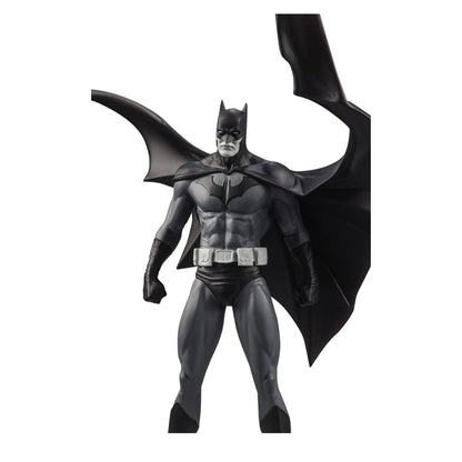 Batman Black & White Staty av Jorge Jimenez - 27 cm