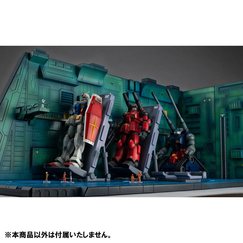 Mobile Suit Gundam SEED Diorama 1/144 White Base Catapult