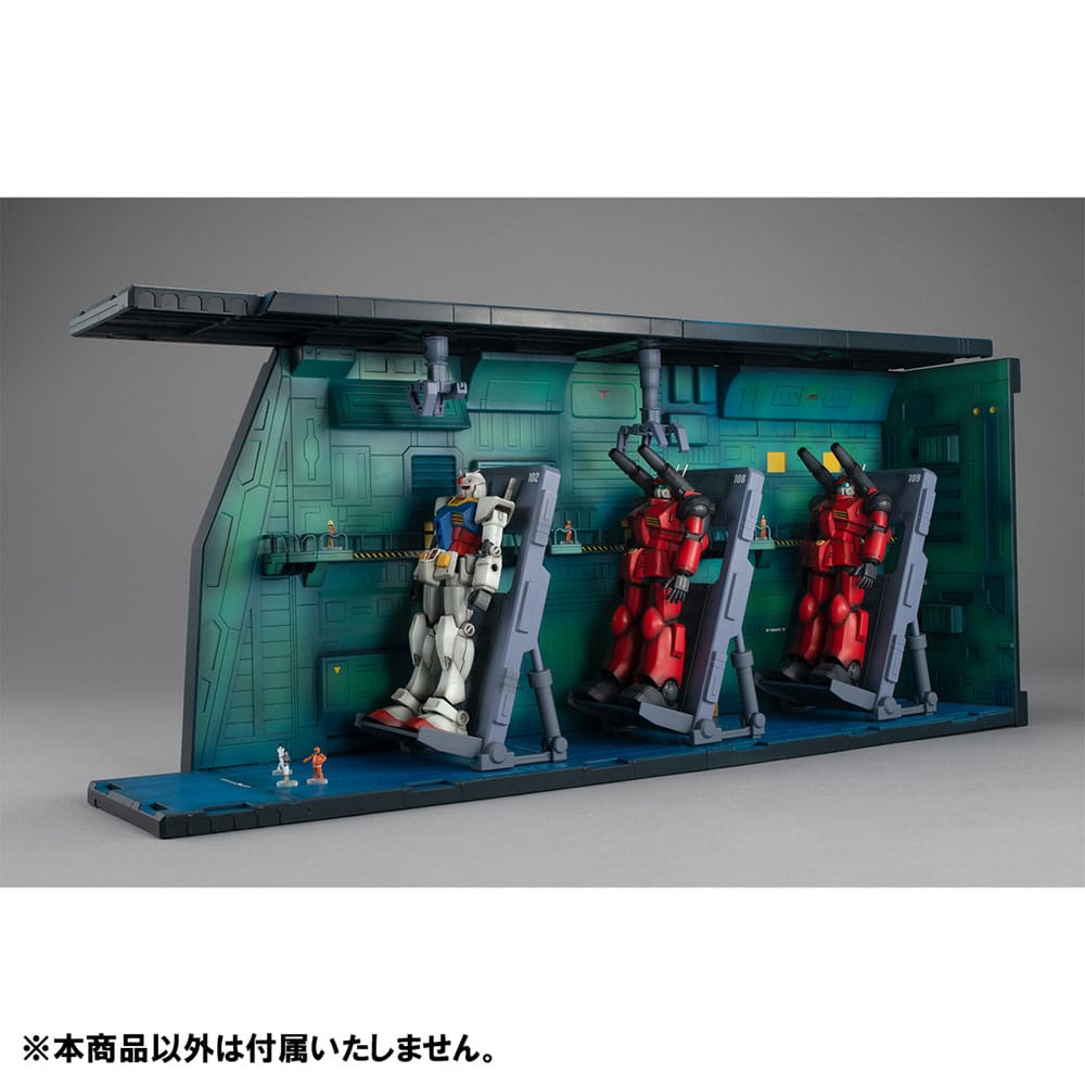 Mobile Suit Gundam SEED Diorama 1/144 White Base Catapult