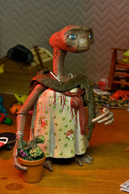 E.T. the Extra-Terrestrial Actionfigur Ultimate Dress-Up E.T. 11 cm