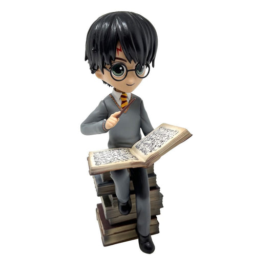 Harry Potter Staty Harry and the Pile of Spell Book 21 cm