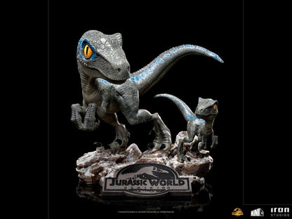 Jurassic World Dominion Mini Co. PVC Figur Blue and Beta 13 cm