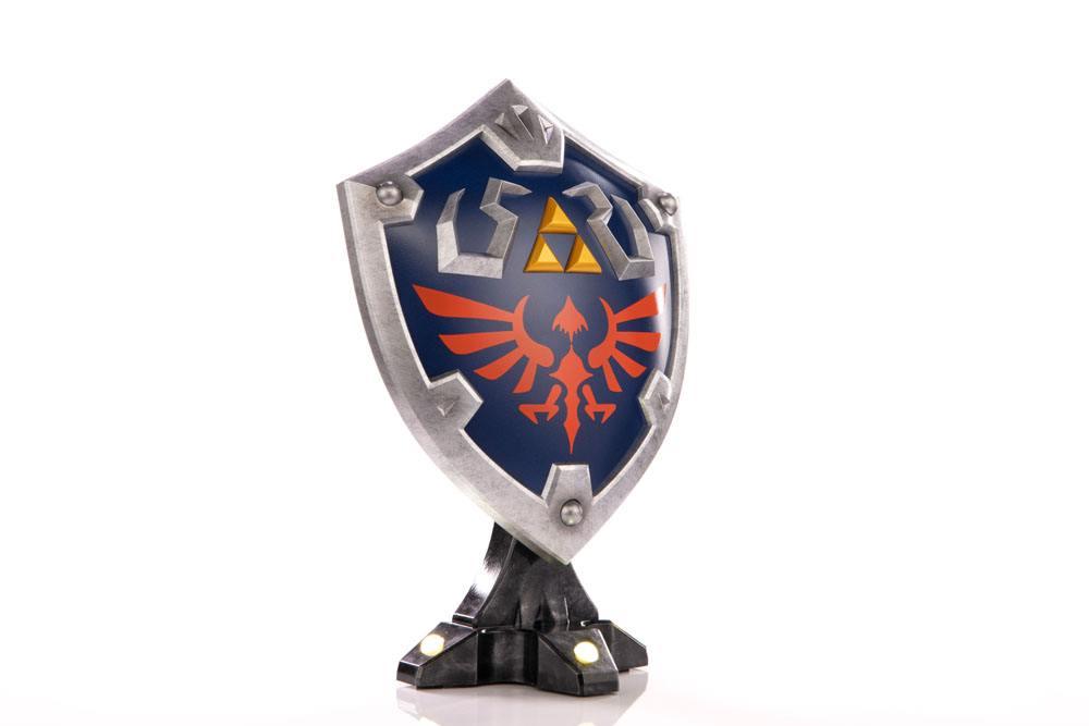 The Legend of Zelda Breath of the Wild PVC Staty Hylian Shield Collector's Edition 29 cm